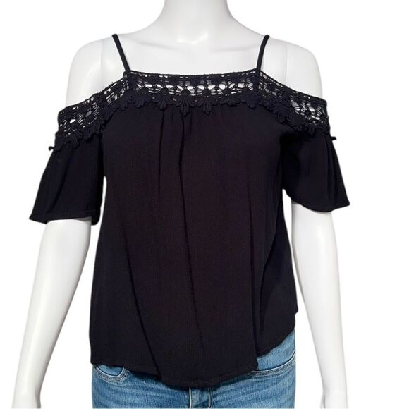 Cold-Shoulder Crochet Top (S) - Picture 1 of 13